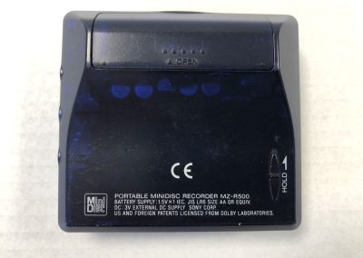 2001 Sony Portable MiniDisc Recorder MZ-R500 - 6c1c4d4b cd09 4572 94c3 c04acafdc7c0
